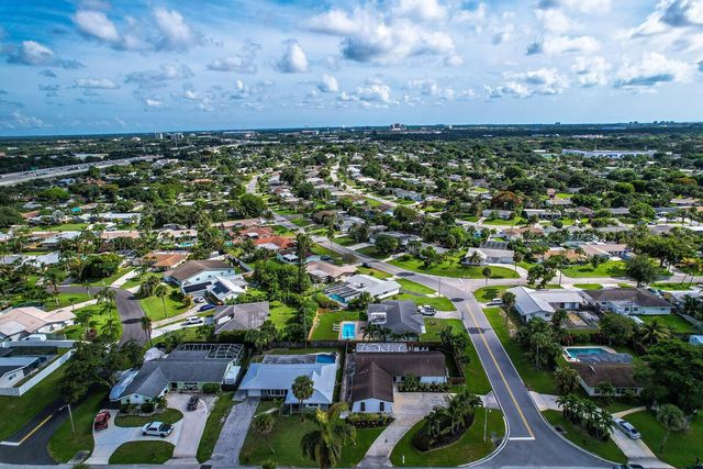 3739 Lighthouse Drive, Palm Beach Gardens, FL 33410