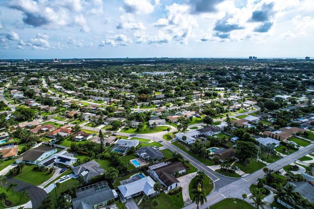 3739 Lighthouse Drive, Palm Beach Gardens, FL 33410