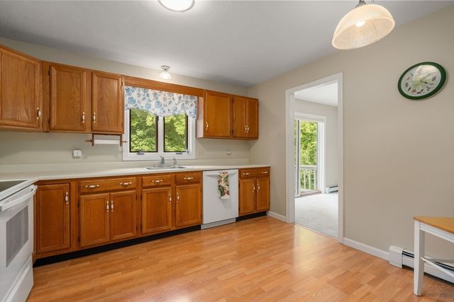 42 Jessica Way, Northbridge, MA 01534