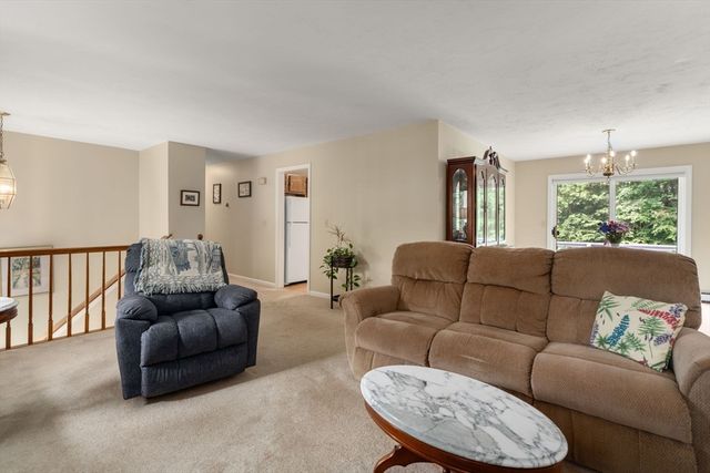42 Jessica Way, Northbridge, MA 01534