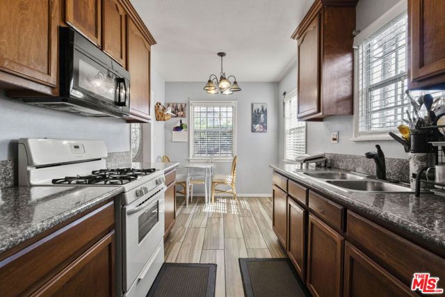 1414 W 54th Street, Los Angeles, CA 90062