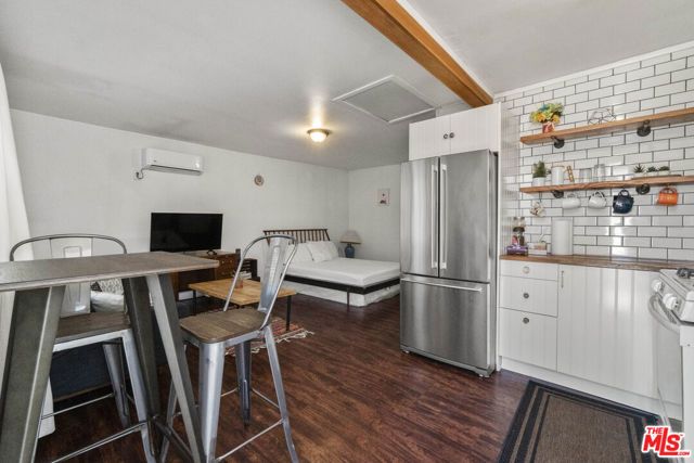 1414 W 54th Street, Los Angeles, CA 90062