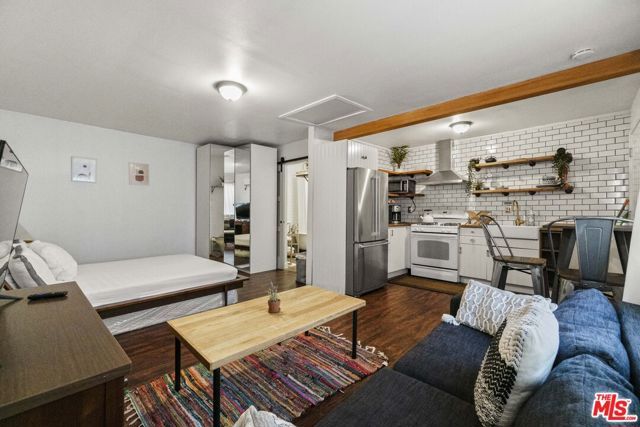 1414 W 54th Street, Los Angeles, CA 90062