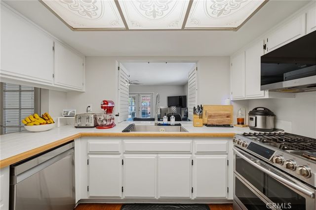 1505 Canterbury, Redlands, CA 92374