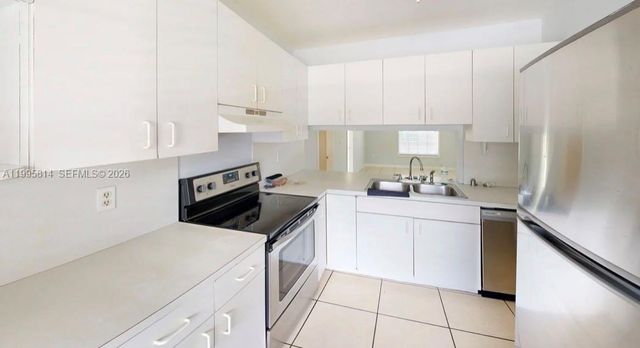 9481 W Fern Ln, Miramar, FL 33025