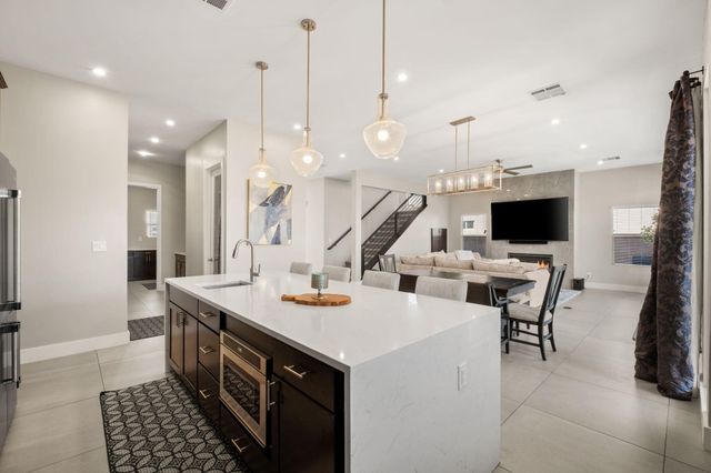 6527 Trestle Glen Road NW, Albuquerque, NM 87120