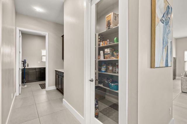 6527 Trestle Glen Road NW, Albuquerque, NM 87120