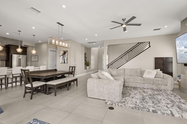 6527 Trestle Glen Road NW, Albuquerque, NM 87120