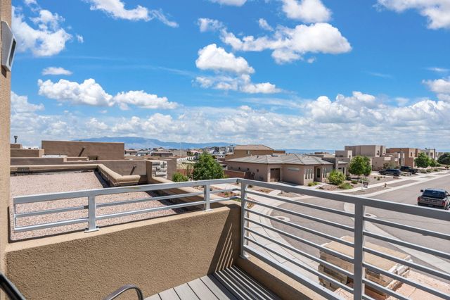 6527 Trestle Glen Road NW, Albuquerque, NM 87120