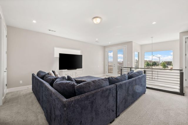 6527 Trestle Glen Road NW, Albuquerque, NM 87120