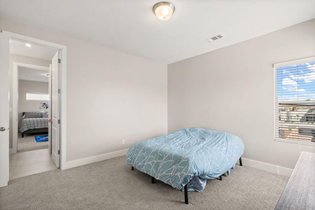 6527 Trestle Glen Road NW, Albuquerque, NM 87120