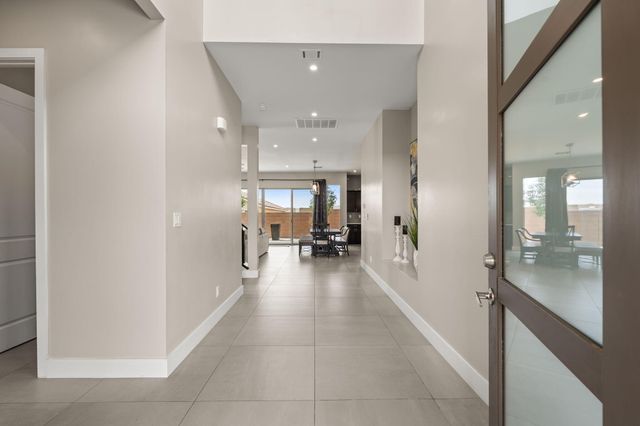 6527 Trestle Glen Road NW, Albuquerque, NM 87120