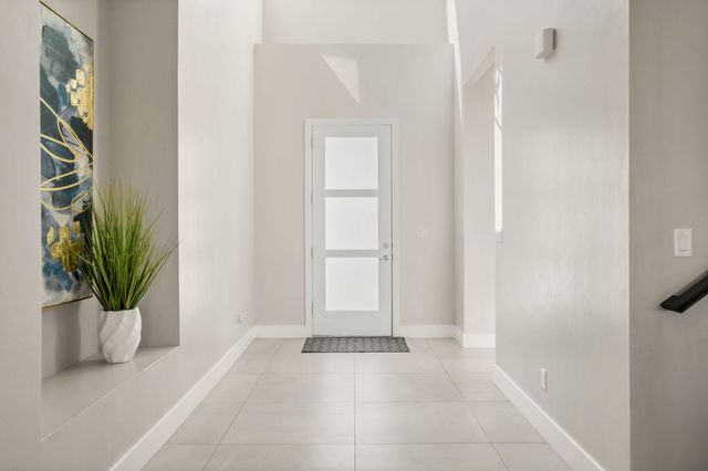 6527 Trestle Glen Road NW, Albuquerque, NM 87120