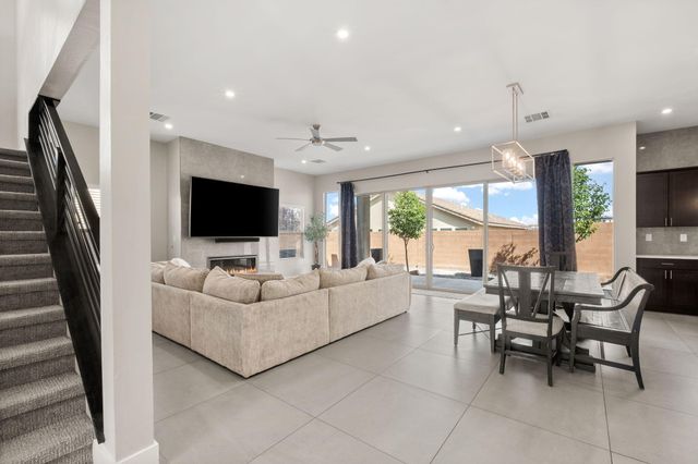 6527 Trestle Glen Road NW, Albuquerque, NM 87120