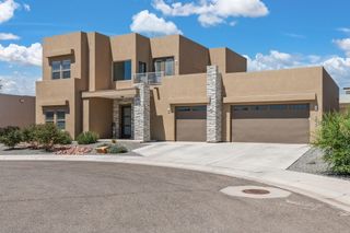 6527 Trestle Glen Road NW, Albuquerque, NM 87120