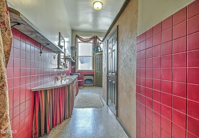 19407 Bethel Road, Abingdon, VA 24211