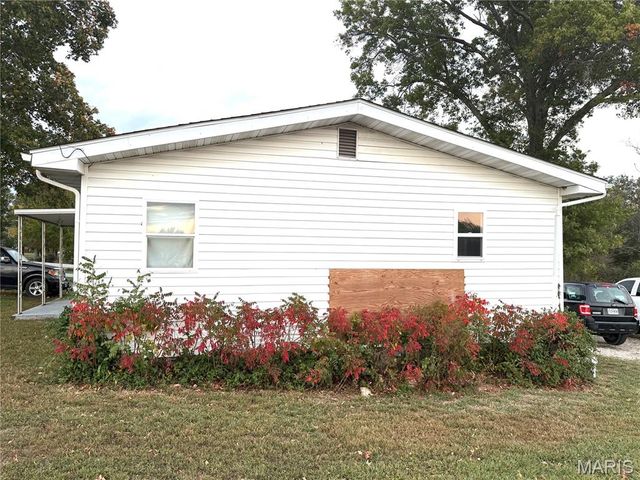 1702 S Maple Street, Salem, MO 65560