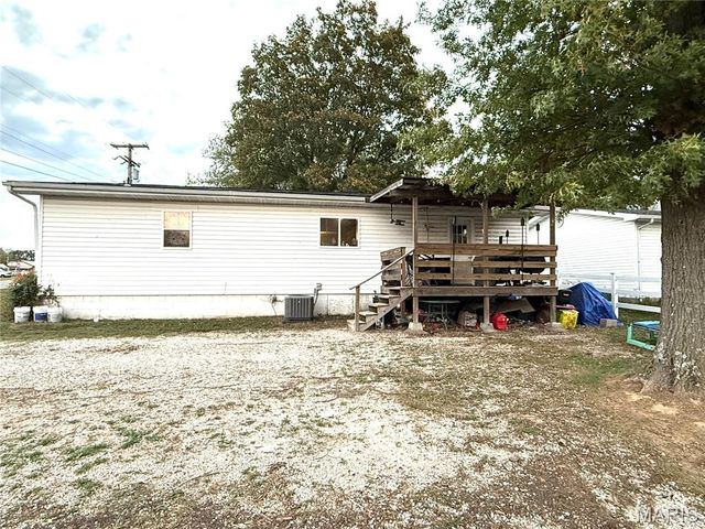 1702 S Maple Street, Salem, MO 65560