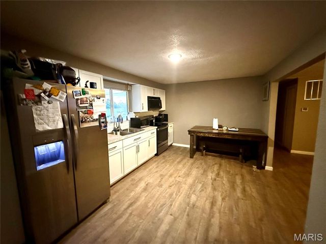 1702 S Maple Street, Salem, MO 65560