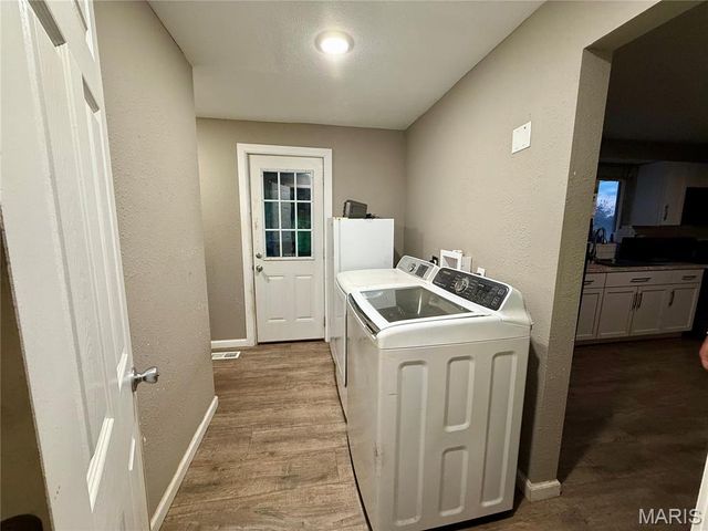 1702 S Maple Street, Salem, MO 65560