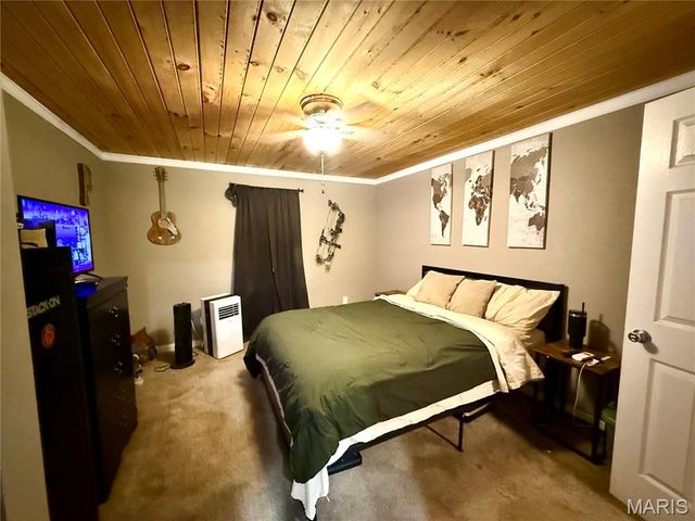 1702 S Maple Street, Salem, MO 65560