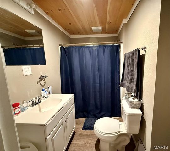 1702 S Maple Street, Salem, MO 65560