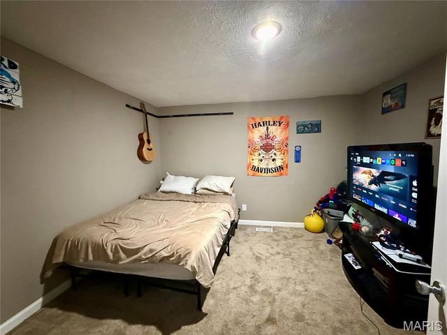 1702 S Maple Street, Salem, MO 65560