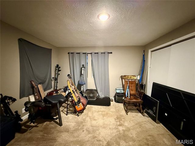 1702 S Maple Street, Salem, MO 65560