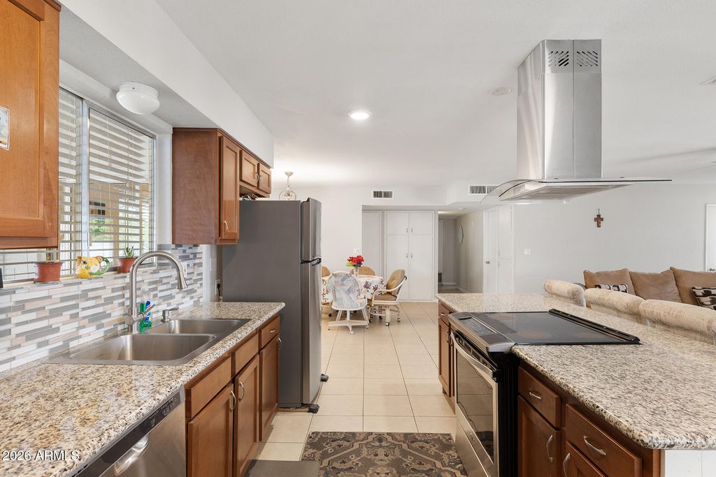 10026 W RIVIERA Drive, Sun City, AZ 85351 — photo 5