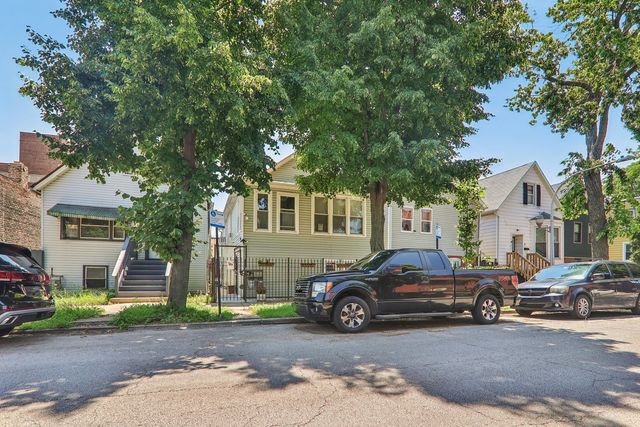4425 W Carroll Avenue, Chicago, IL 60624