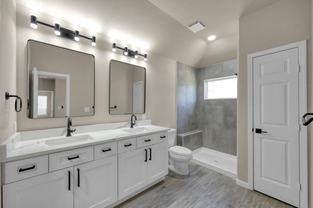 106 Harbor Court Drive, Conroe, TX 77356