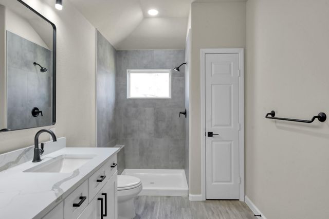 106 Harbor Court Drive, Conroe, TX 77356