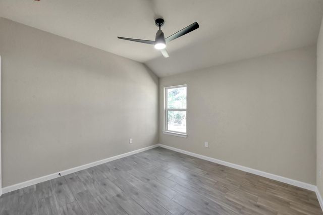 106 Harbor Court Drive, Conroe, TX 77356