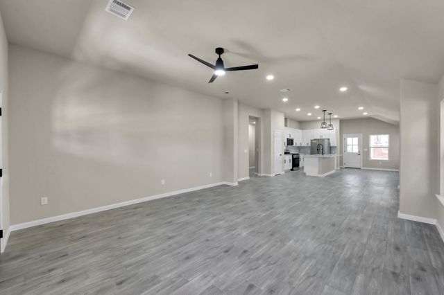 106 Harbor Court Drive, Conroe, TX 77356