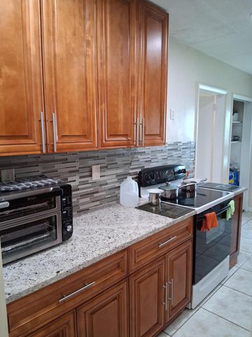 4250 NW 49TH Terrace, Lauderdale Lakes, FL 33319
