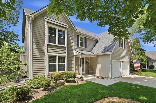 8050 Lakeview Avenue, Lenexa, KS 66219