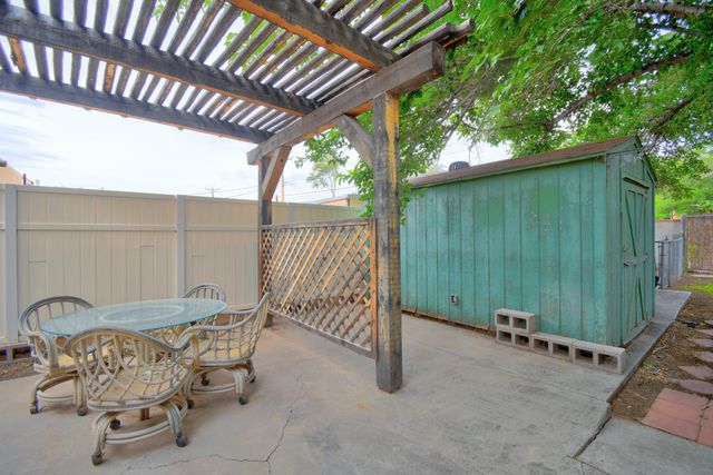 708 Kentucky Street SE, Albuquerque, NM 87108