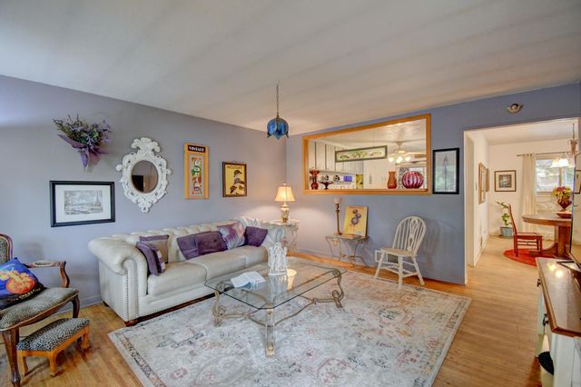708 Kentucky Street SE, Albuquerque, NM 87108