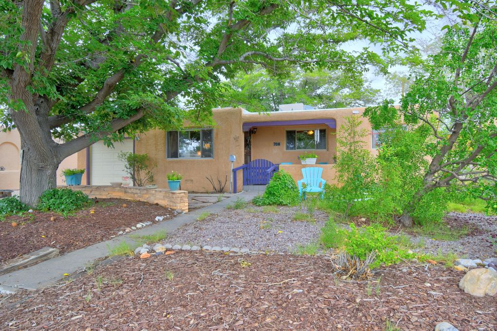 708 Kentucky Street SE, Albuquerque, NM 87108