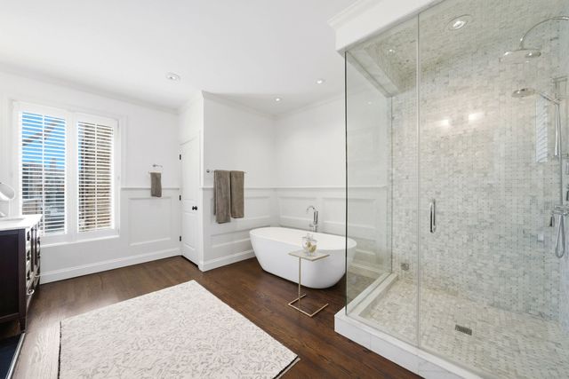 1352 N La Salle Drive, Chicago, IL 60610