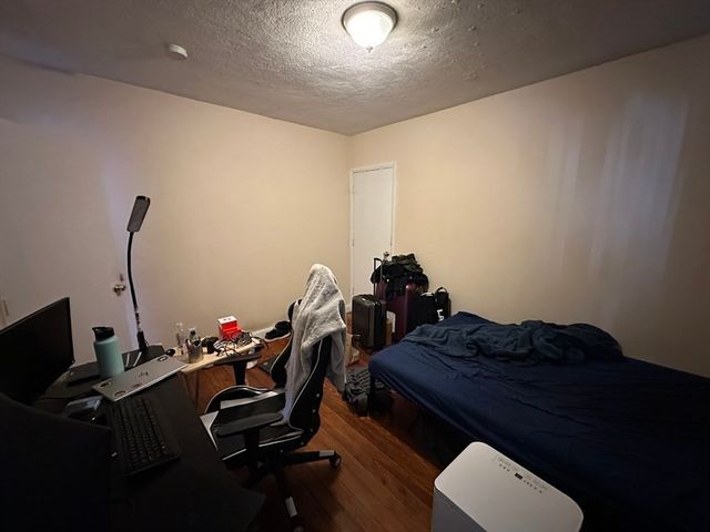 227 Boston Ave 1, Medford, MA 02155