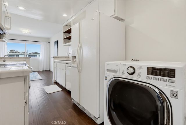 8738 Delgany 301, Playa Del Rey, CA 90293