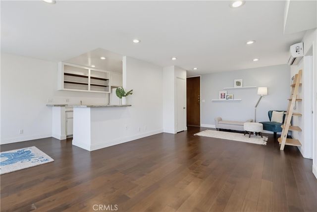8738 Delgany 301, Playa Del Rey, CA 90293