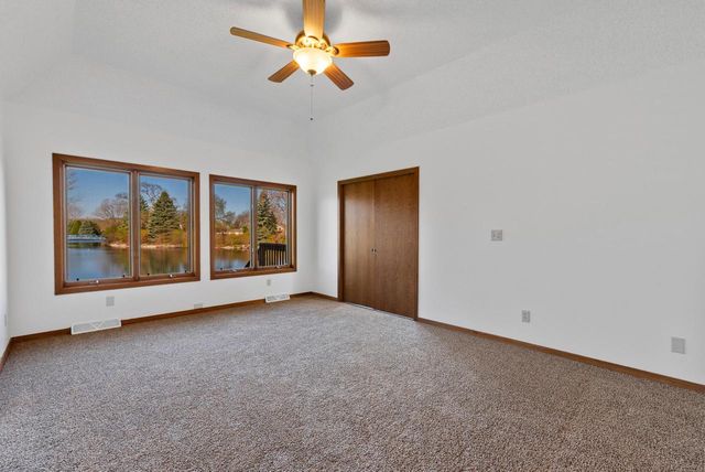 w164n11115 Kings Way, Germantown, WI 53022
