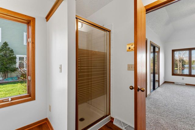 w164n11115 Kings Way, Germantown, WI 53022
