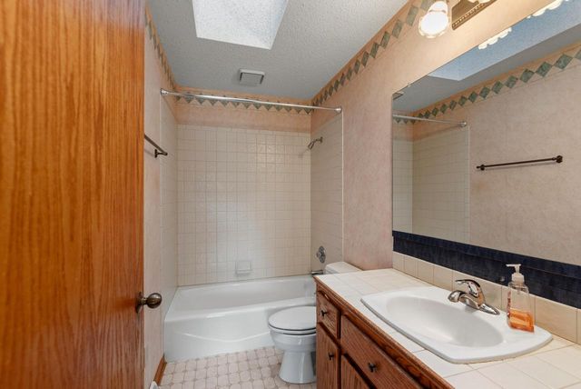 w164n11115 Kings Way, Germantown, WI 53022