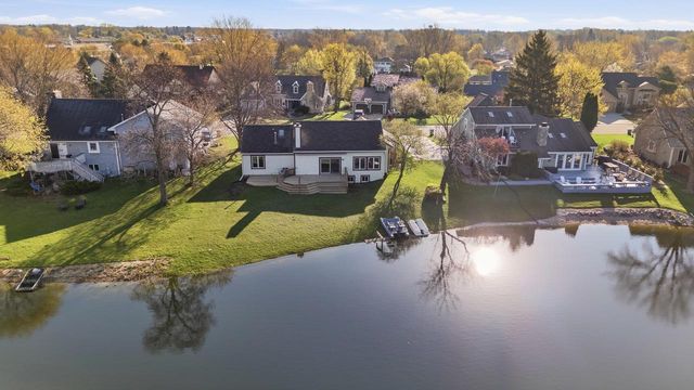 w164n11115 Kings Way, Germantown, WI 53022