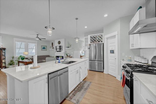 807 Atlanta Avenue, Carolina Beach, NC 28428