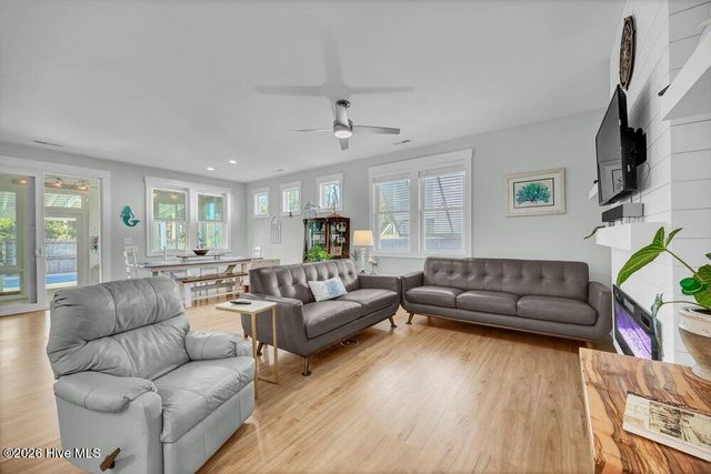 807 Atlanta Avenue, Carolina Beach, NC 28428