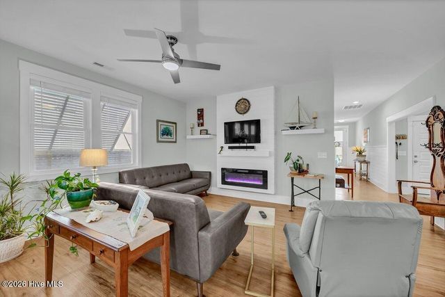 807 Atlanta Avenue, Carolina Beach, NC 28428